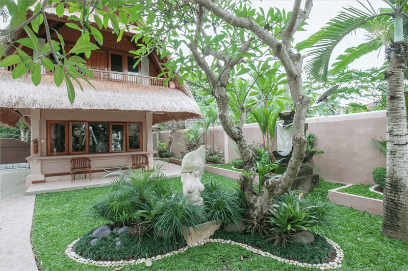 (Expired)Large 5 Star Villa Seseh Near Echo Beach Bali For Sale