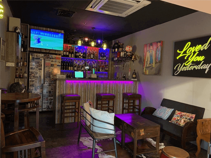 (Expired)Cafe/Bar For Investment