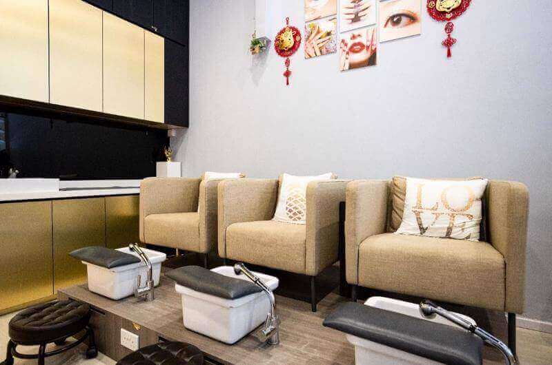 (Expired)Full Equip Of Manicure And Pedicure Salon For Sale/Takeover With Low Rent In CBD Area