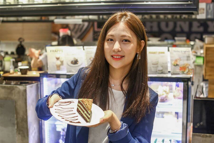 Urgent ! Korean Style "Starbucks" Cafe For Sale ! Heavy Traffic ! 盈利咖啡厅出售 ！