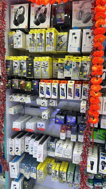 Mobile Marvel: A Spectacular Shop Takeover!