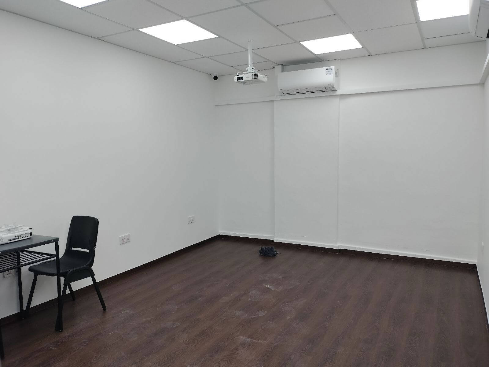 (On Hold)[For Lease] Jurong Gateway Office/Tuition Center