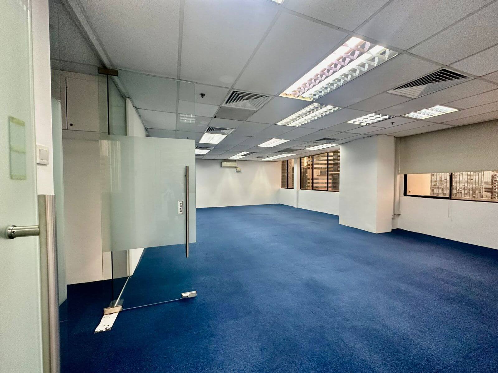 [For Sale/Lease] Rare Office In International Plaza