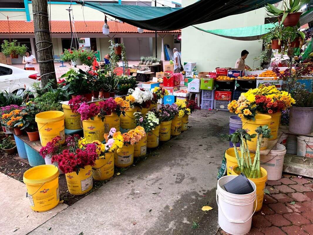 (Expired)Yellow Box Rental In High-Traffic Area!