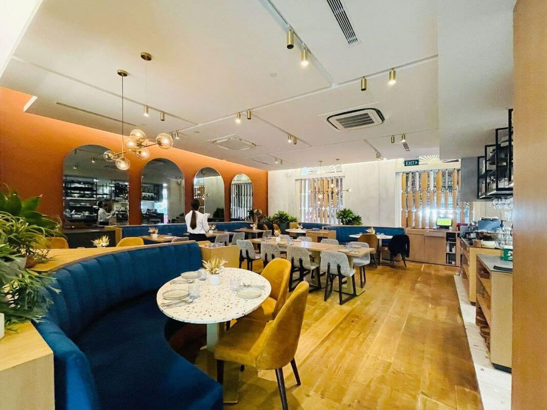 Nicely Fitted F&B Outlet With Ora For Lease City Hall / Clarke Quay