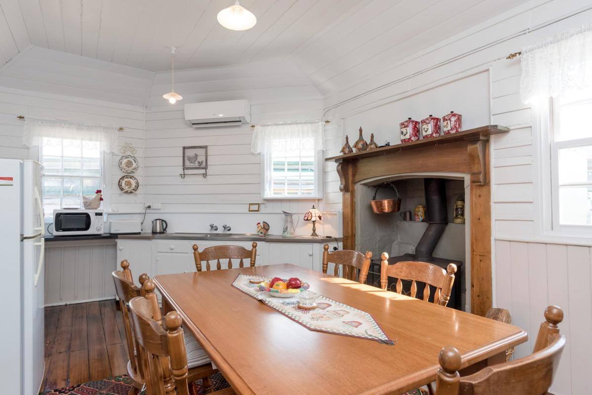 Rare Freehold Outstanding Short Term Rental Cottages+Passive Rent From Cafe