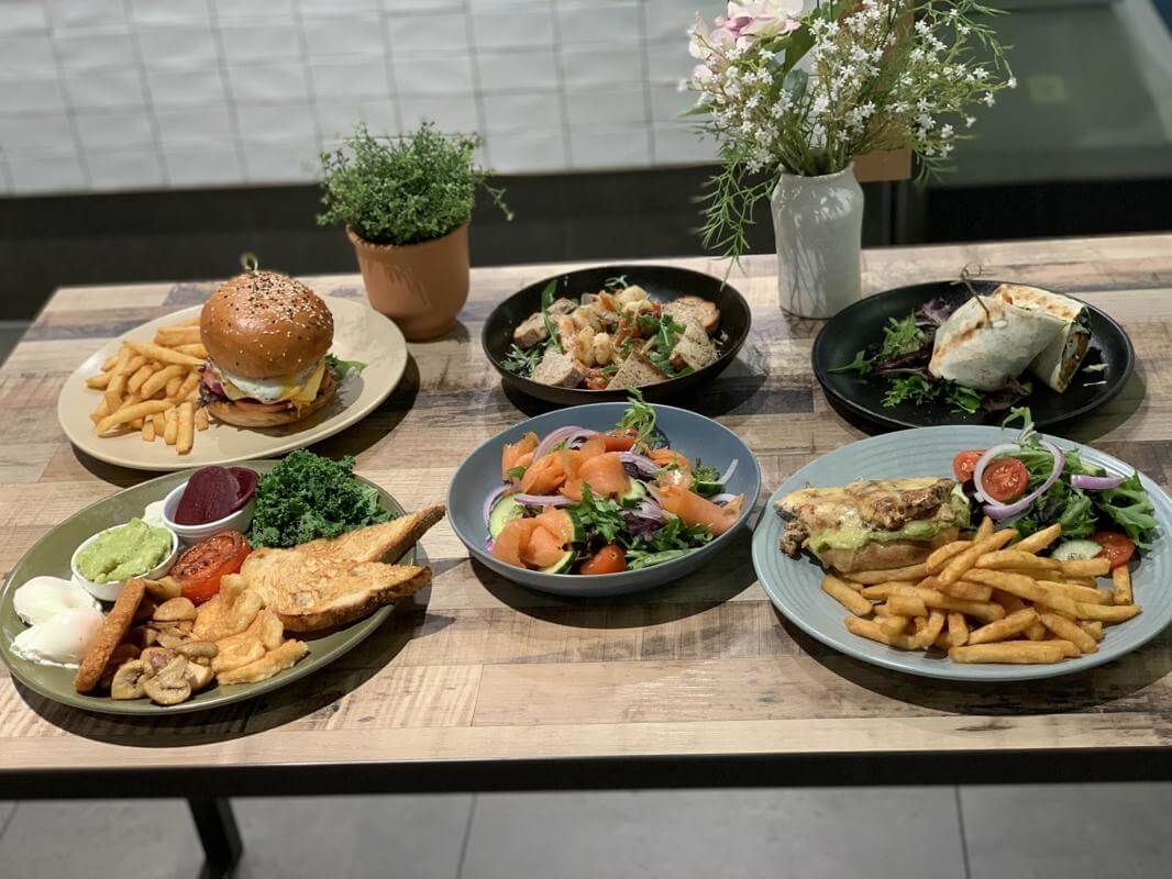 Profitable & Well Established Café Franchise Busy Shopping Centre Hills Area For Sale