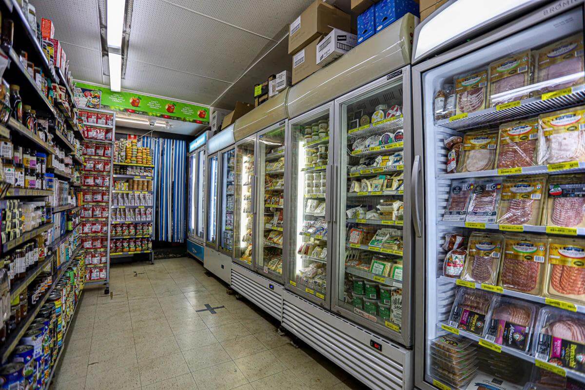 RIPE FOR THE PICKING FRUIT SHOP | MAS