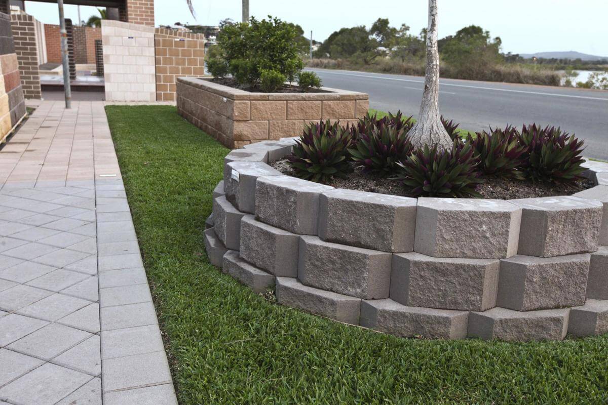 Gladstone Brick Sales and Landscaping Supplies - Business and Property