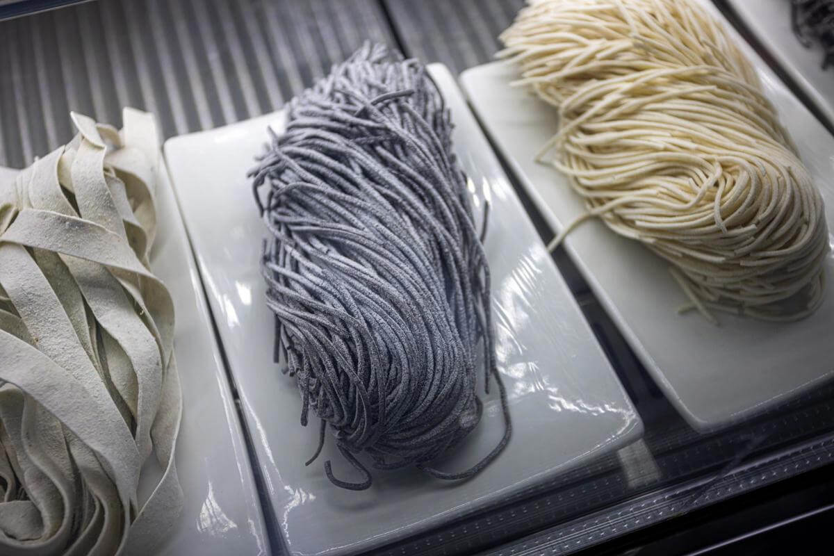 Funky Pizza shop with liquor license