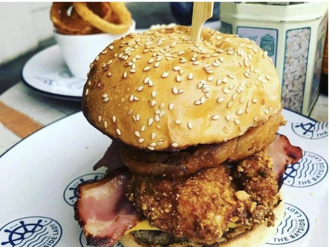 PIZZA AND BURGER LICENSED  BISTRO - HIGH TURNOVER