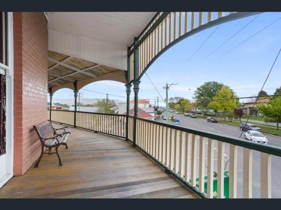 Freehold Passive Investment, Experienced Tenant, Long Lease, 8.5% Net Return from year 2