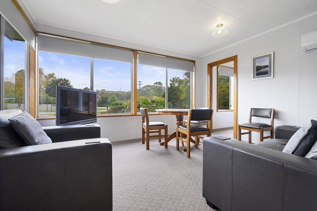 10 x 2 Bdr & 1x 1Bdr Self-Contained Fully Furnished Villas Incredible Value offers over $1,095,000