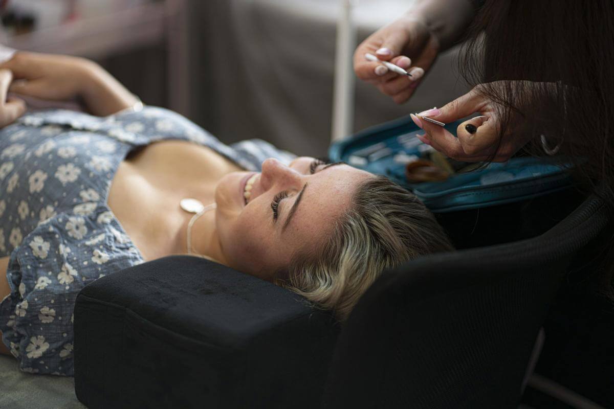 Low ingoing-Award Winning Established Lash Studio CBD Hobart Asking O/O $39k+sav