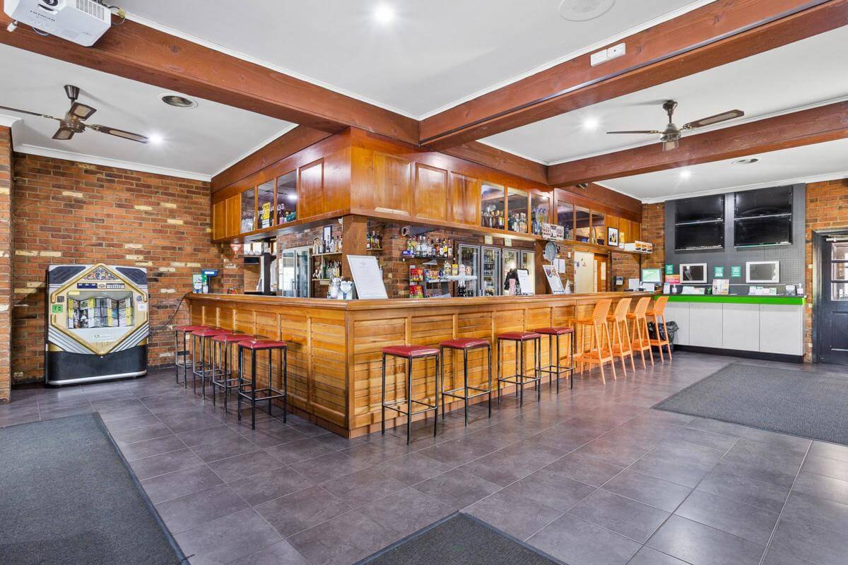 Huntington Tavern, 30 year lease Offers Over$99,500+sav