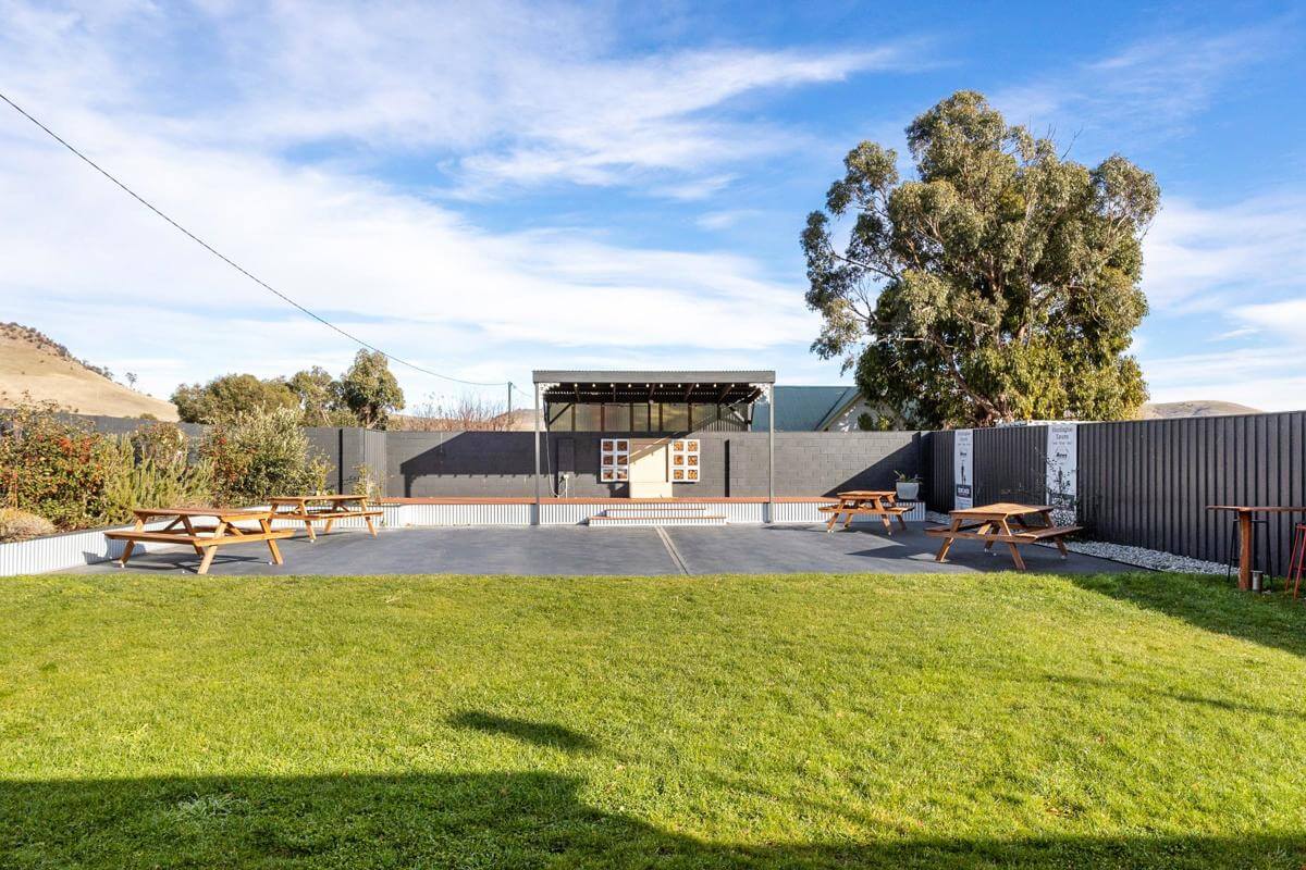 Huntington Tavern, 30 year lease Offers Over$99,500+sav