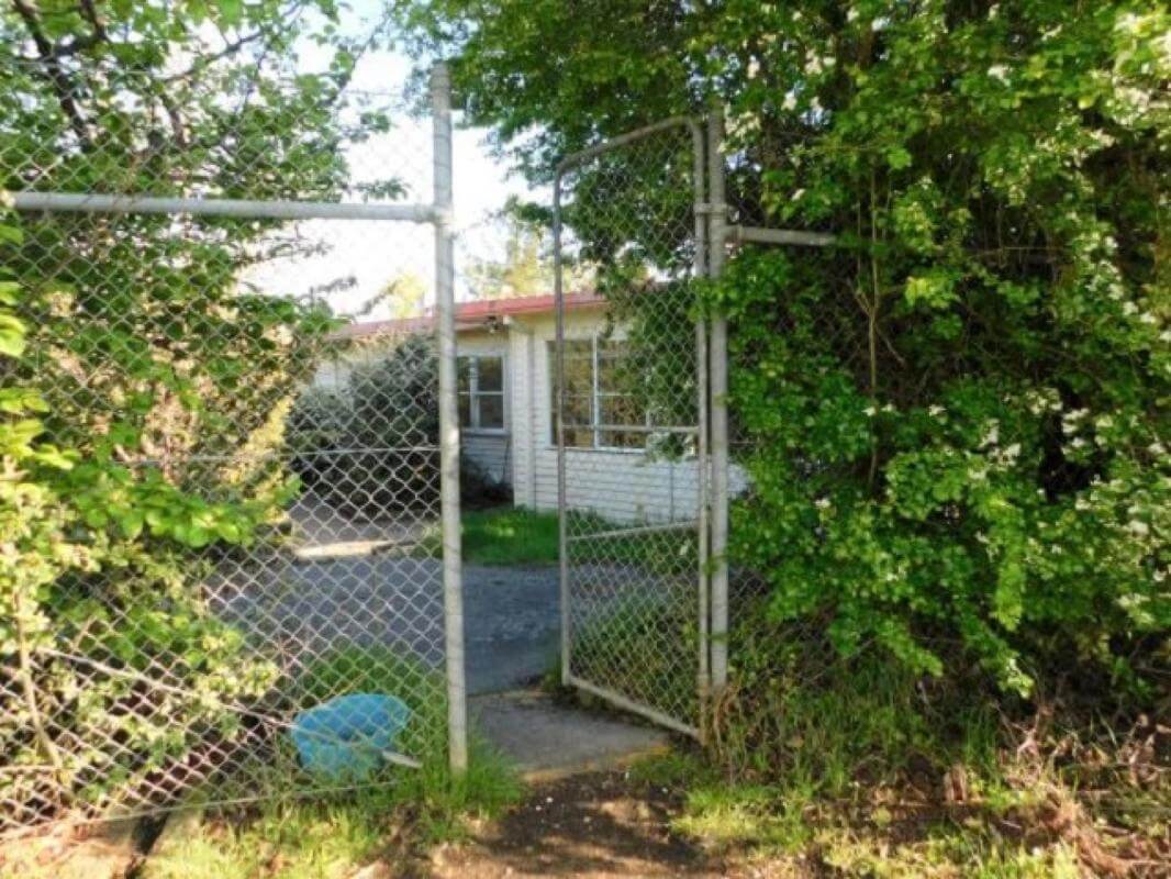 Versatile STCA Residence or Varied Commercial Application, Backpackers Depot Workshop o/o $729k