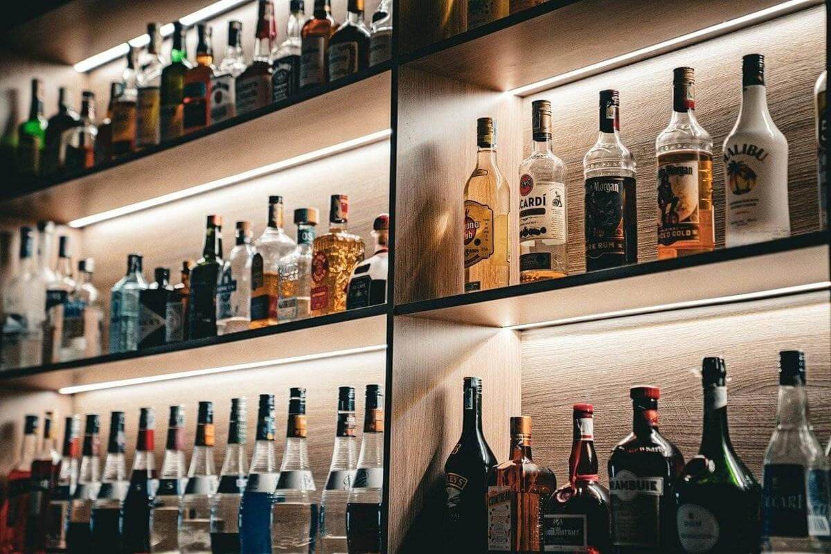 Premium Setup Bottle Shop for Sale Taking $22000+pw lots of potential!!! BEST LOCATION!!!