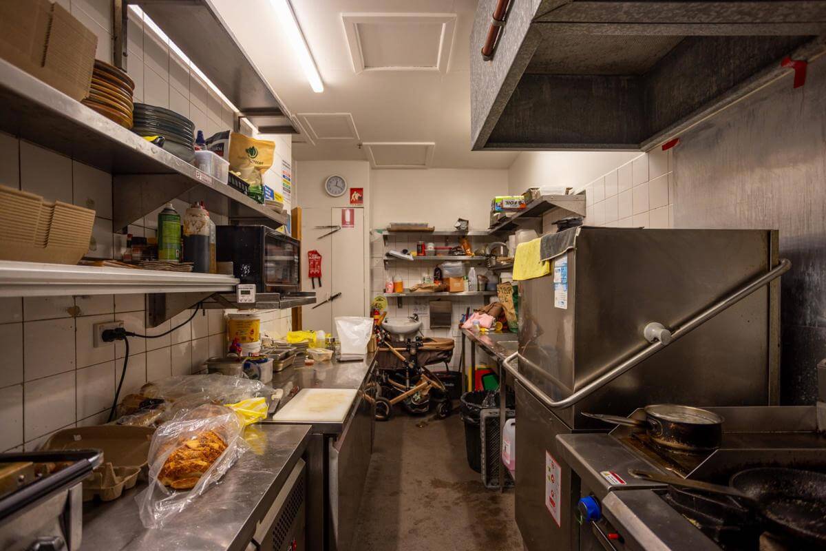 GREAT OPPORTUNITY | CAFÉ IN FANTASTIC POSITION | MAS