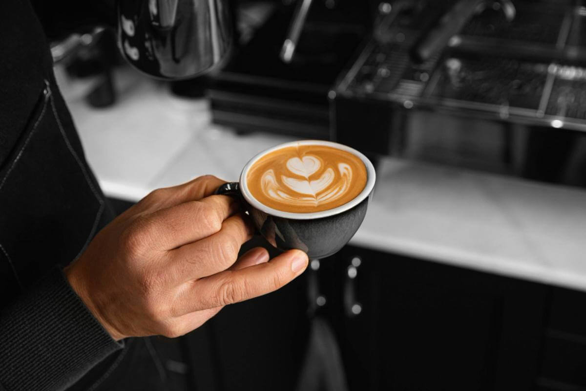 Thriving 5-Day Café Near Dandenong  Taking $6,500/Week!