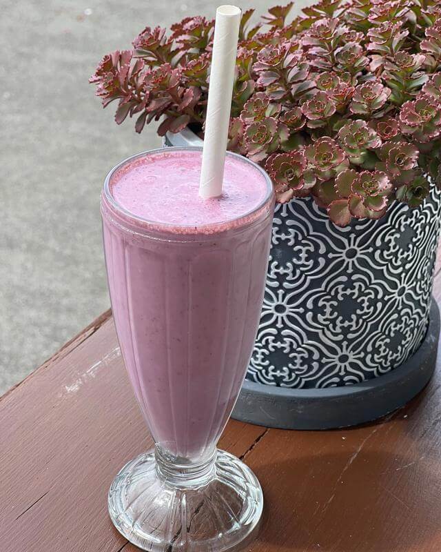 Absolute Scenic Waterfront Fully Licensed Cafe, Restaurant & 1BR Studio High Profits Owner Operated