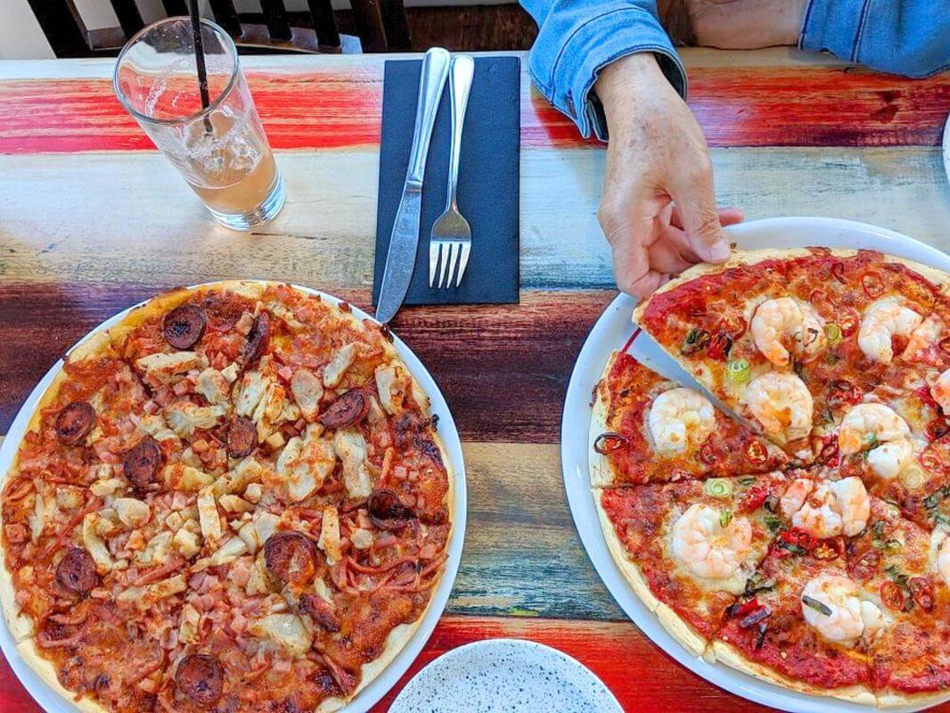 Exceptional Million $ T/O Restaurant Cafe Takeaway, Netting $277k by EOI Very Motivated Vendor