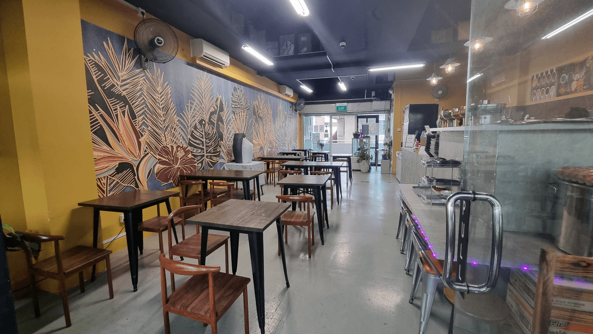 Profitable Thai Restaurant  at CBD for Takeover