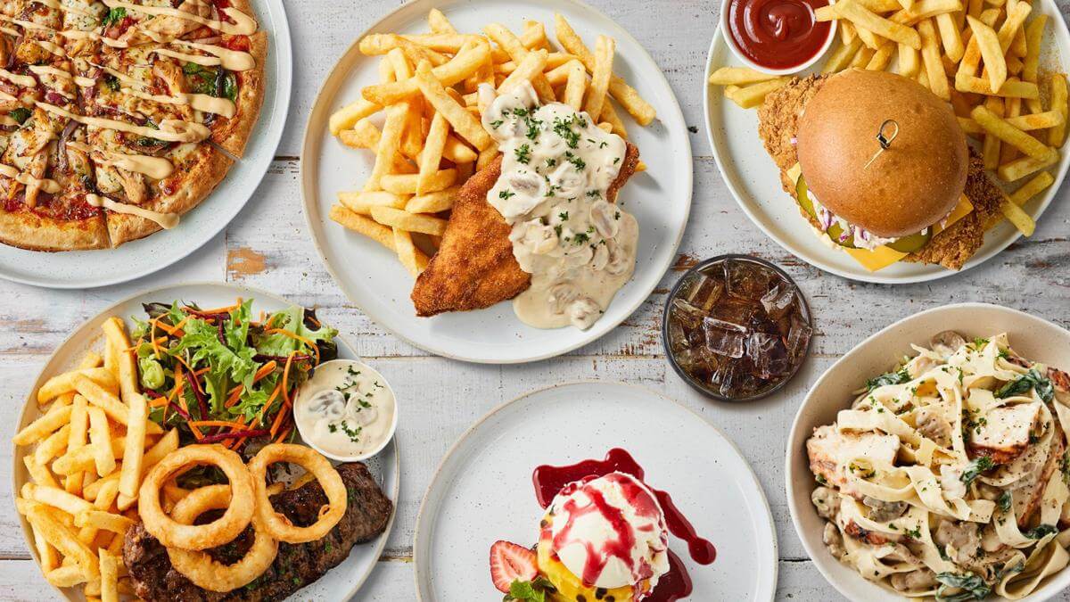 Long established Restaurant in iconic location at Carramar. Great volume & profits!