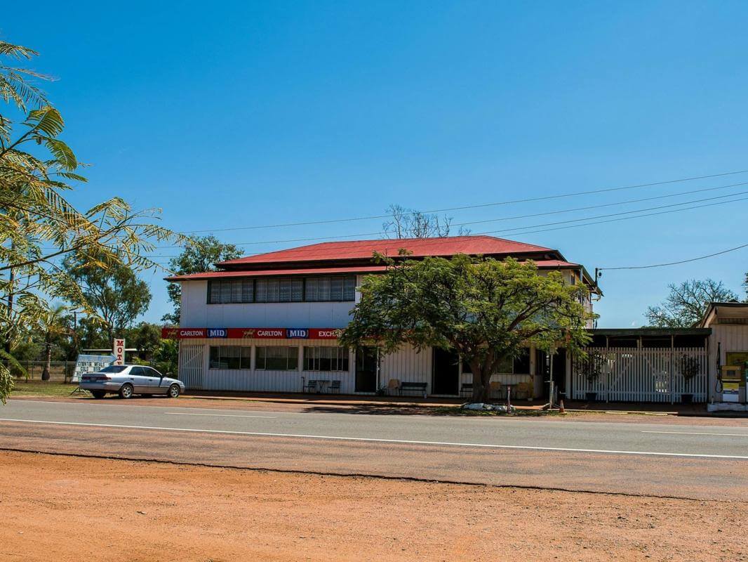 Freehold Country Pub, Hotel, Motel, Caravan Park  Northern Queensland