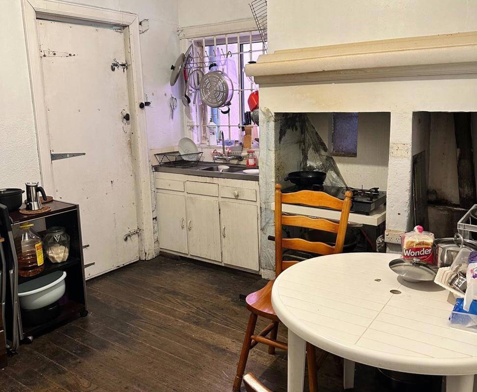 Convenience/Milk Bar with a 2 bedroom apartment.