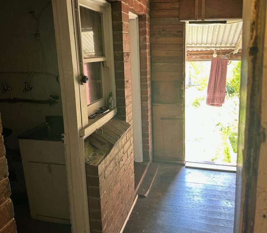 Convenience/Milk Bar with a 2 bedroom apartment.