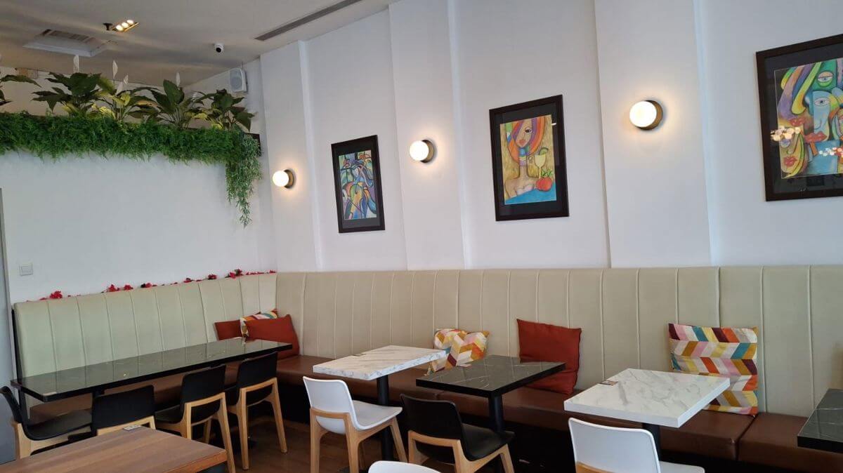 (Expired)Profitable Cafe Providing Breakfast To Hotel Guests