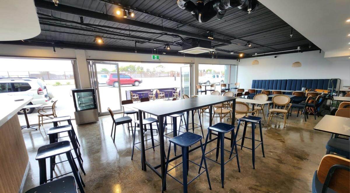Ideally located restaurant/cafe/bar