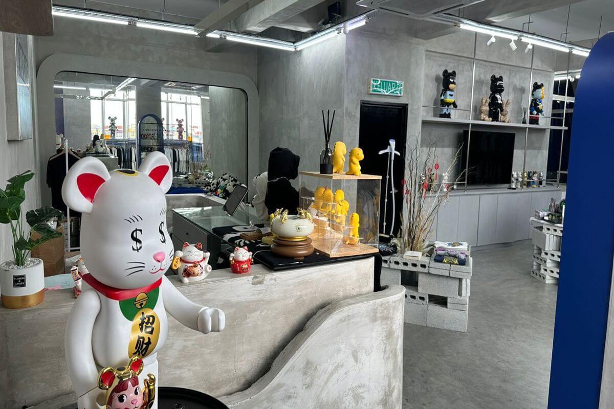 Exclusive Profitable Streetwear & Luxury Fashion Business For Sale In Mount Austin, Johor Bahru!