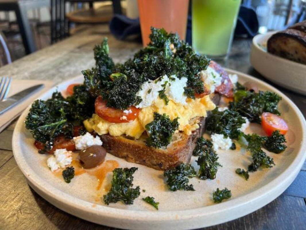 Highly Profitable North Shore Café  Loyal Customers & Prime Location