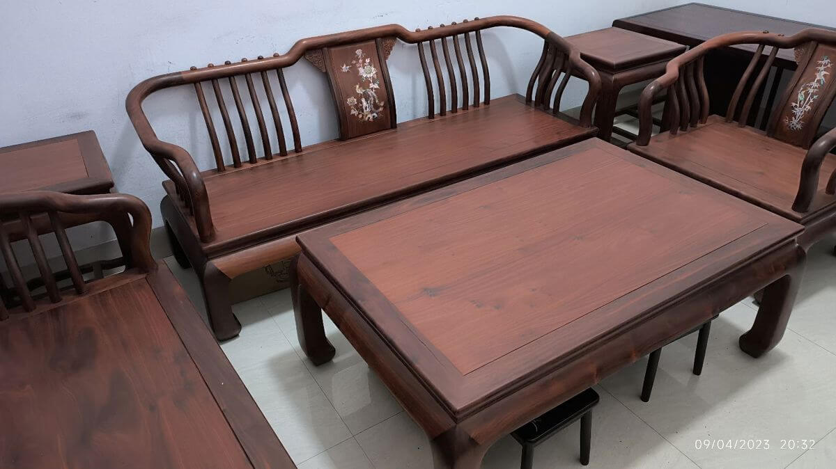 近30年家具店生意转让,有进出口准证，可作为中转桥梁。