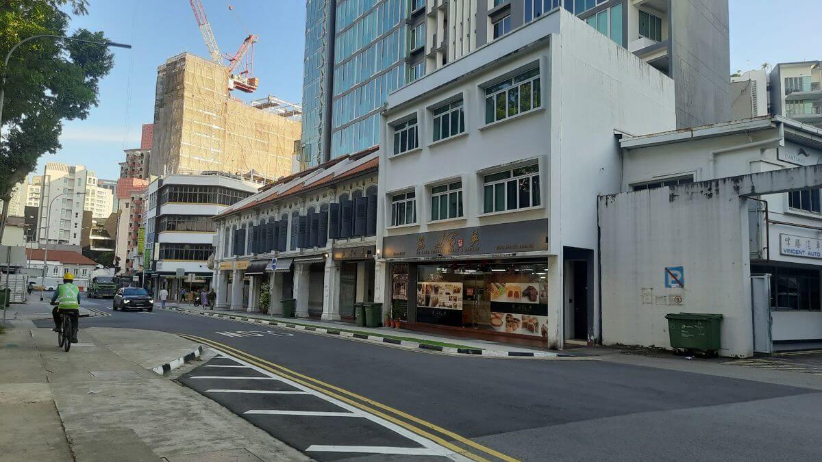 Restaurant For Rent At City Centre