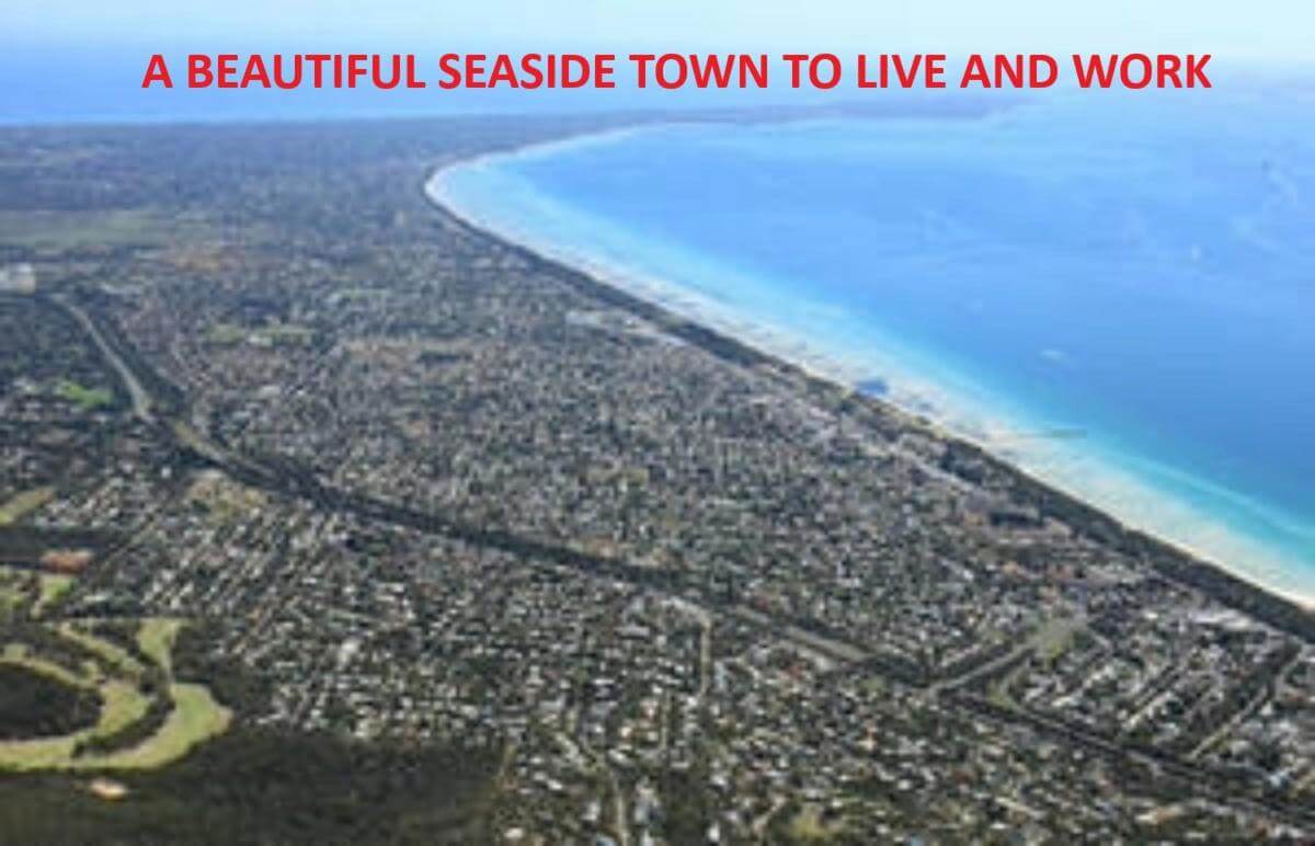 A great Convenience/General store in seaside Rosebud.