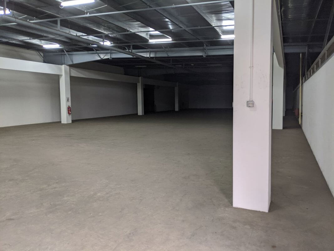Groundfloor Warehouse With Loading Bay & Dock Levelers For Lease