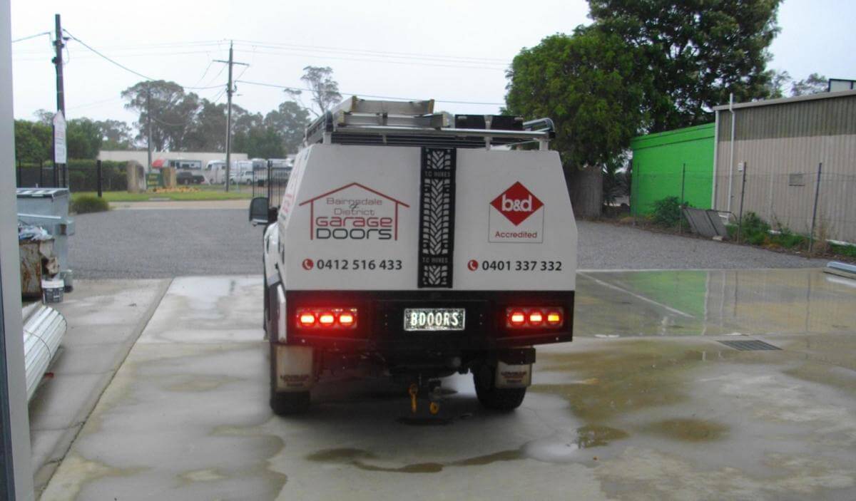 GARAGE DOOR SUPPLIERS AND FITTERS. Handyman - EASY TO LEARN.