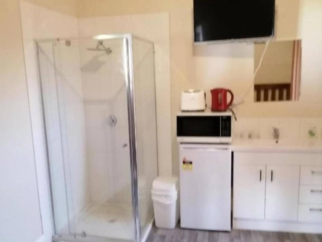 $150,000 NET, Hotel/Motel   Vendors terms