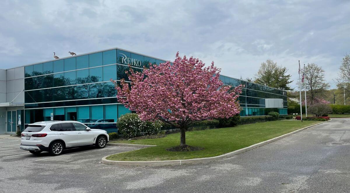 Commack工业园21000仓库+6000平方尺 A级办公室出租