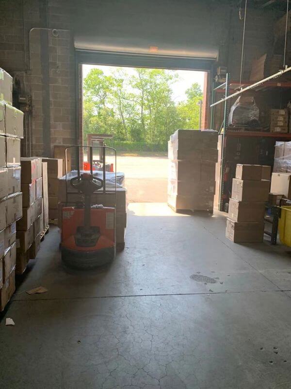 Commack工业园21000仓库+6000平方尺 A级办公室出租