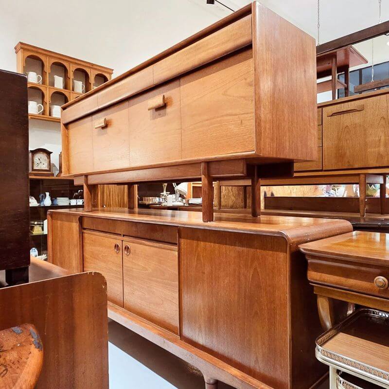 Successful Ecommerce Antique And Vintage Business In SG With 6,000+ Loyal Clients