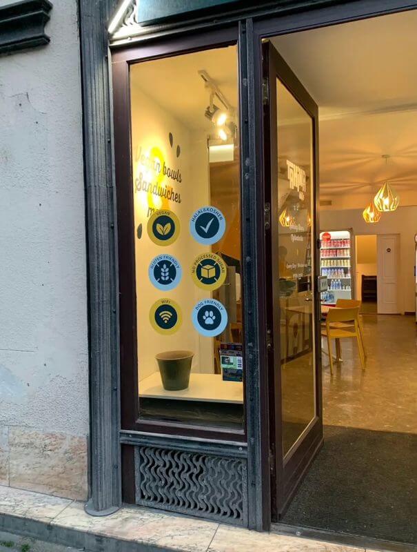 Popular Vegan Restaurant In Prime Downtown Location