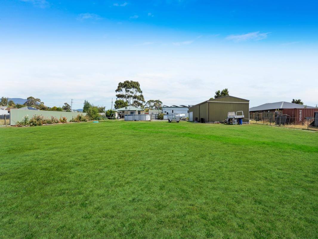 T/O FY23 $1.5mill+ Freehold Road House General Store LPO Takeaway Fuel Groceries Milk Bar 3BR Home