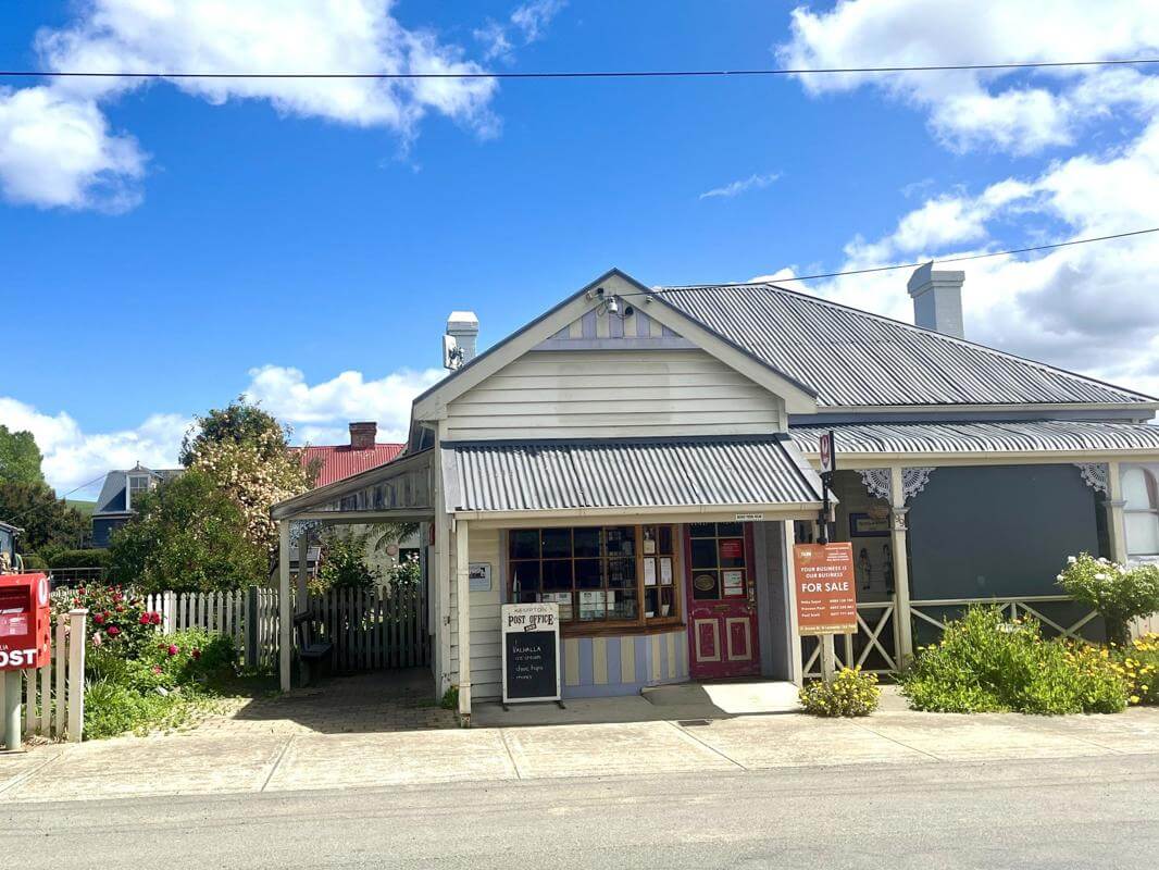 UNDER CONTRACT FREEHOLD AUS POST TASMANIA