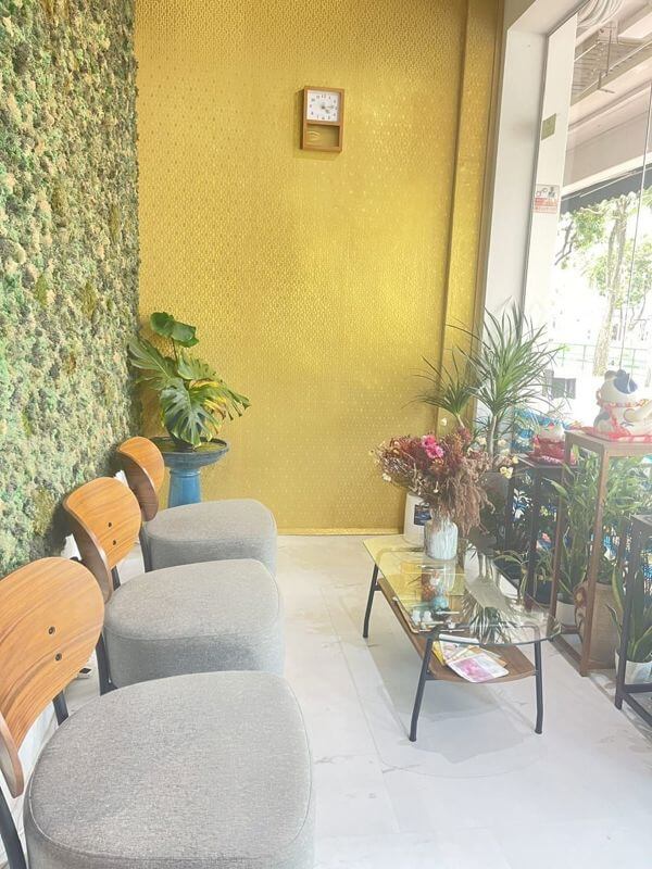 Beauty Health Care Spa For Takeover At Central & Good Location Beside 24/7 McDonald / Guardian