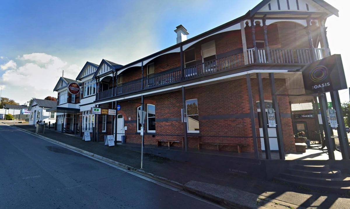 Above Average Passive Investment 9% Roi on Purchase price of Offers over $1,299,000