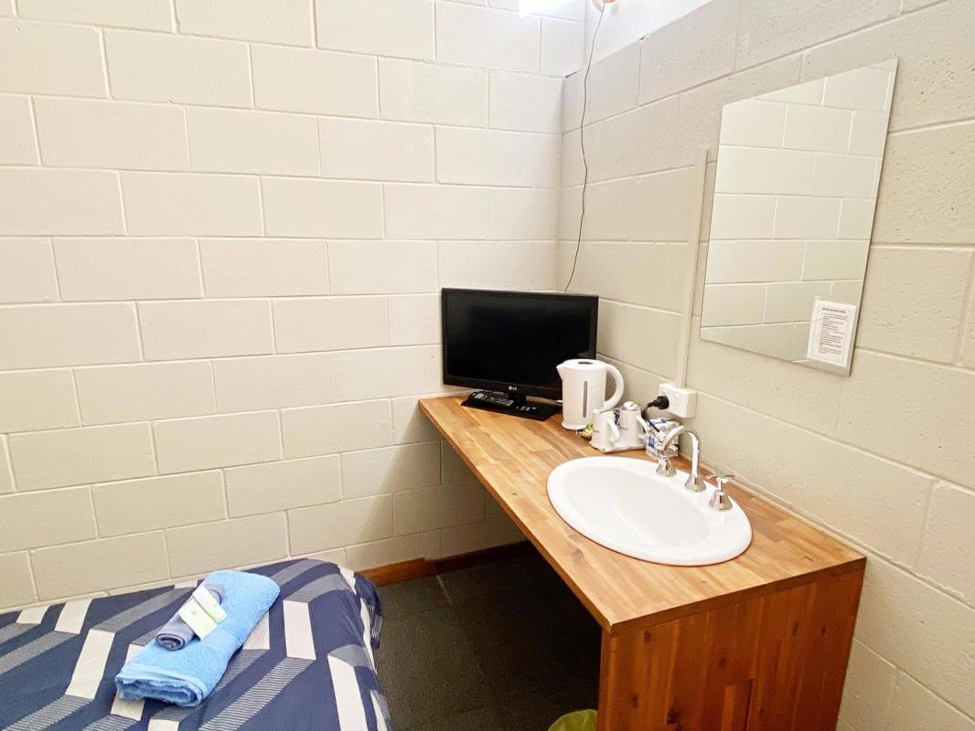 Best Value  Tasmanian Hotel All Revenue Streams , Excellent Presentation FHGC 0/0 $895,000 +sav